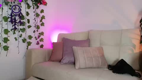 Naho  Sigueme en mis Redes Sociales Follow me on my social networks online show from May 18, 2026, 4:07 am
