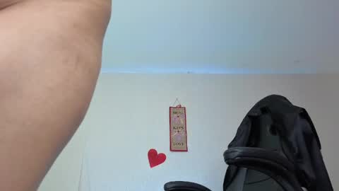 Snapshot of nahomi_blaze56eup chatting on May 17, 2026, 3:59 am valeria online show from May 17, 2026, 3:59 am
