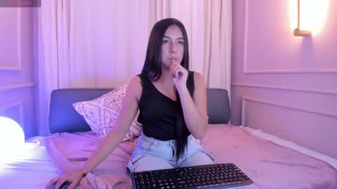 Nahomi online show from September 8, 2025, 8:19 pm