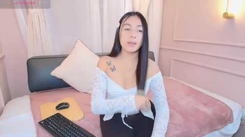 Nahomi online show from November 12, 2025, 8:08 pm