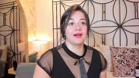 Nahomi  online show from September 25, 2025, 11:03 am