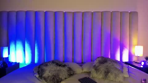  VICTORIA  online show from February 22, 2025, 7:36 pm