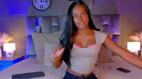  VICTORIA  online show from September 9, 2025, 7:35 pm