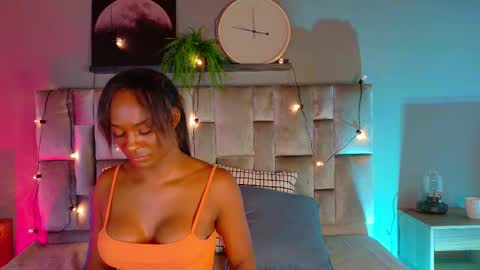  VICTORIA  online show from October 8, 2025, 7:44 pm