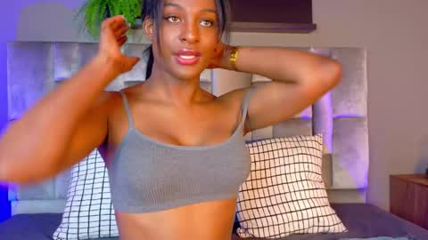  VICTORIA  online show from November 7, 2025, 7:47 pm