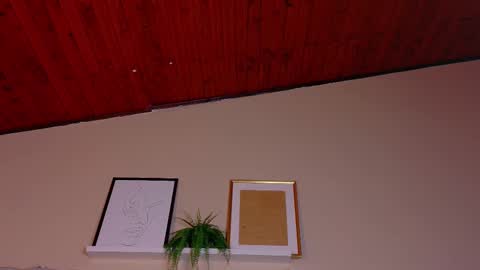  VICTORIA  online show from March 20, 2026, 7:52 pm