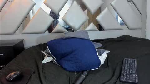 Nahomi  online show from November 28, 2025, 11:29 pm