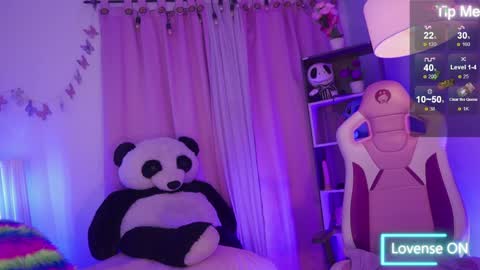 nahomy 2308 online show from April 11, 2026, 11:14 am