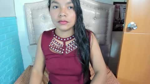 nahomy_maria online show from March 20, 2026, 11:37 am