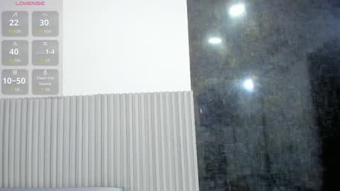 nahomy_park online show from May 19, 2026, 11:49 am