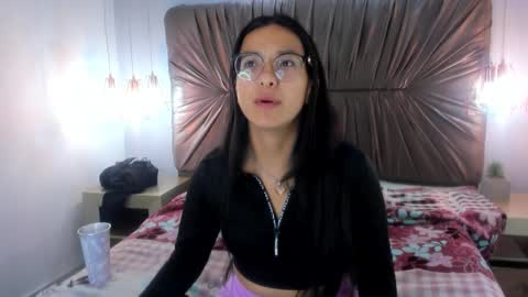 nai_blue online show from October 9, 2025, 4:32 am