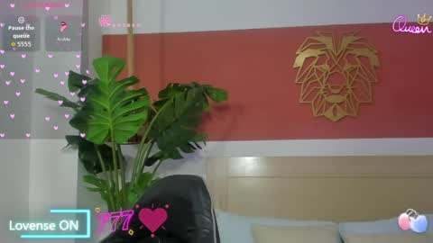 Snapshot of naiara30_ chatting on May 8, 2026, 7:52 pm N A I A R A online show from May 8, 2026, 7:52 pm