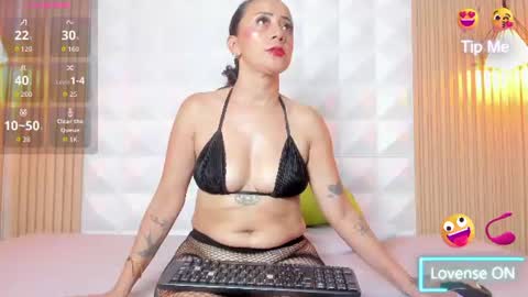 Snapshot of naila_sweett chatting on June 19, 2026, 7:17 pm NAILA online show from June 19, 2026, 7:17 pm