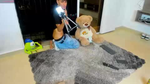 Snapshot of naim_theking chatting on March 15, 2026, 7:03 am N A I M T H E K I N G online show from March 15, 2026, 7:03 am