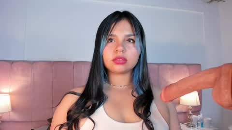 Snapshot of nairovy_1 chatting on February 19, 2026, 10:44 am nairovy_1 online show from February 19, 2026, 10:44 am