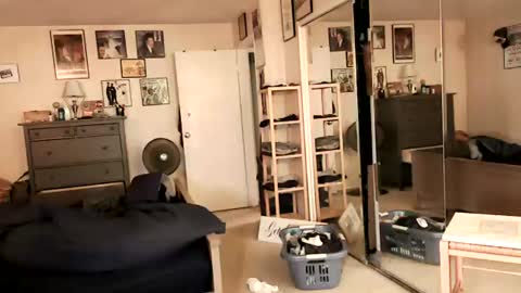 Snapshot of nakedmonkey chatting on July 3, 2026, 2:18 am nakedmonkey online show from July 3, 2026, 2:18 am