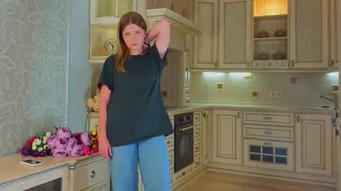 Call me Lee online show from November 4, 2025, 1:21 pm