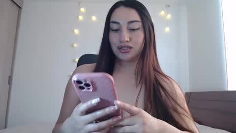 Snapshot of nala_foster chatting on May 2, 2026, 4:56 pm Nala online show from May 2, 2026, 4:56 pm