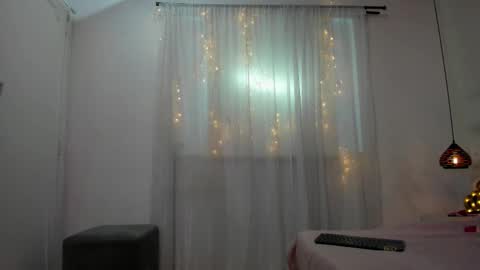 nalamittens online show from February 12, 2025, 3:29 am