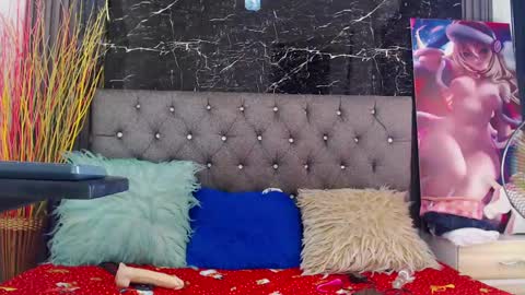 NALAROY online show from December 18, 2024, 7:08 pm