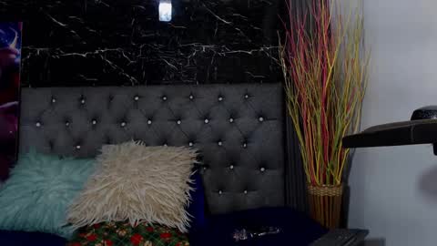 NALAROY online show from December 30, 2024, 8:04 pm