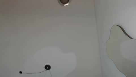 NALAROY online show from February 8, 2025, 11:01 am