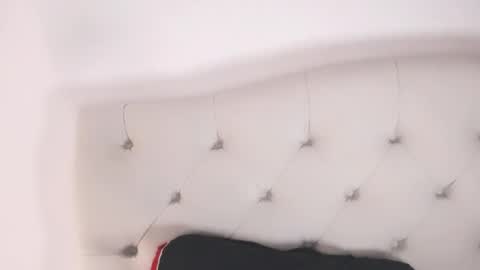 Lady online show from December 22, 2025, 7:00 pm