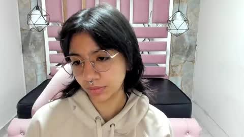 nami_usagi online show from January 6, 2025, 11:18 am