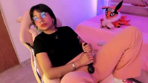 nami_usagi online show from January 8, 2025, 4:22 pm