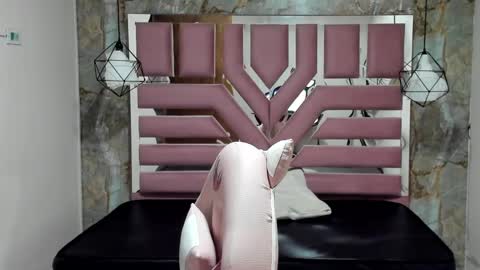 nami_usagi online show from January 11, 2025, 11:23 am