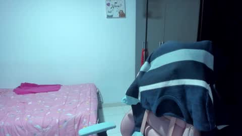 Nami online show from February 15, 2025, 2:04 am