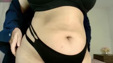 NamiThompson online show from February 20, 2026, 1:13 am