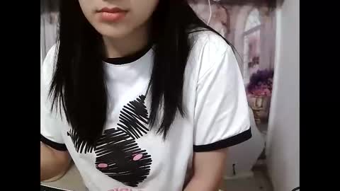 nana9888594898 online show from March 5, 2026, 5:25 am