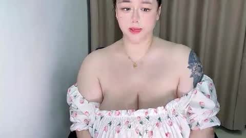 Snapshot of nanabigbobo chatting on May 2, 2026, 12:04 am nanabigbobo online show from May 2, 2026, 12:04 am