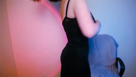 your candy  online show from February 25, 2025, 4:53 pm