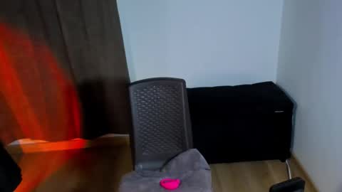 Nana  Natalia online show from November 26, 2025, 3:07 am