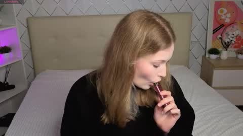 Maeve online show from September 26, 2025, 2:43 pm