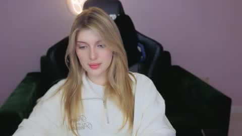 Maeve online show from September 28, 2025, 3:01 am