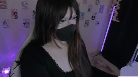 Nanamin online show from April 21, 2026, 12:01 am