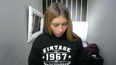 Snapshot of nancy_blonde chatting on June 4, 2026, 12:55 pm nancy blonde online show from June 4, 2026, 12:55 pm