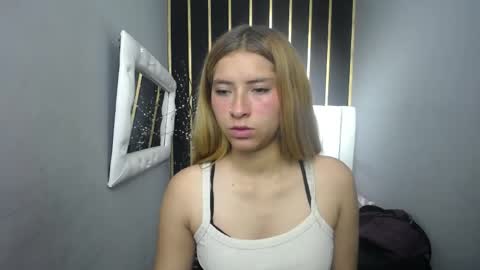 Snapshot of nancy_blonde chatting on June 7, 2026, 2:43 pm nancy blonde online show from June 7, 2026, 2:43 pm
