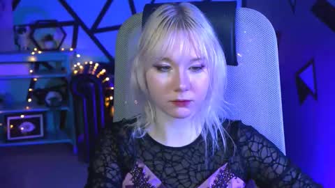 nancymartinez online show from March 5, 2025, 8:21 am