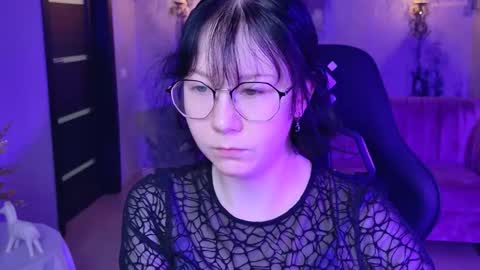 nancymartinez online show from September 30, 2025, 9:14 am
