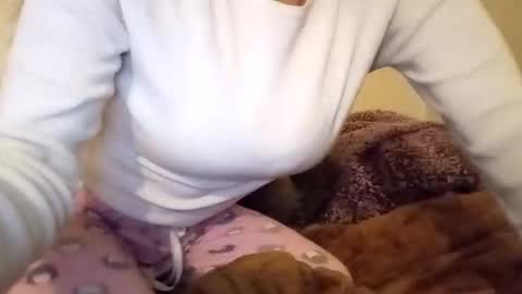 nancyybonita online show from April 15, 2026, 8:54 am