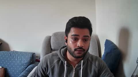 naniii2 online show from October 25, 2025, 1:07 pm