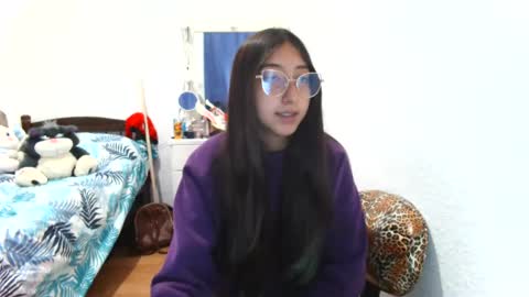 nanilux_1 online show from September 13, 2025, 6:08 pm