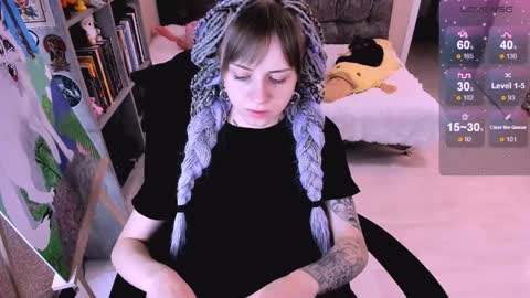 Snapshot of nanitamoore chatting on December 3, 2024, 5:31 am Monday-Friday 12-4 AM and 6-9 AM New York time online show from December 3, 2024, 5:31 am