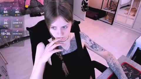 Snapshot of nanitamoore chatting on January 8, 2025, 6:20 am Monday-Friday 12-4 AM and 6-9 AM New York time online show from January 8, 2025, 6:20 am