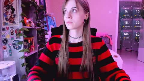 Snapshot of nanitamoore chatting on January 21, 2025, 8:43 pm Monday-Friday 12-4 AM and 6-9 AM New York time online show from January 21, 2025, 8:43 pm