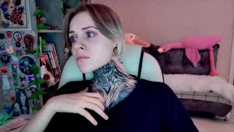 Snapshot of nanitamoore chatting on July 24, 2026, 8:18 pm Monday-Friday 12-4 AM and 6-9 AM New York time online show from July 24, 2026, 8:18 pm